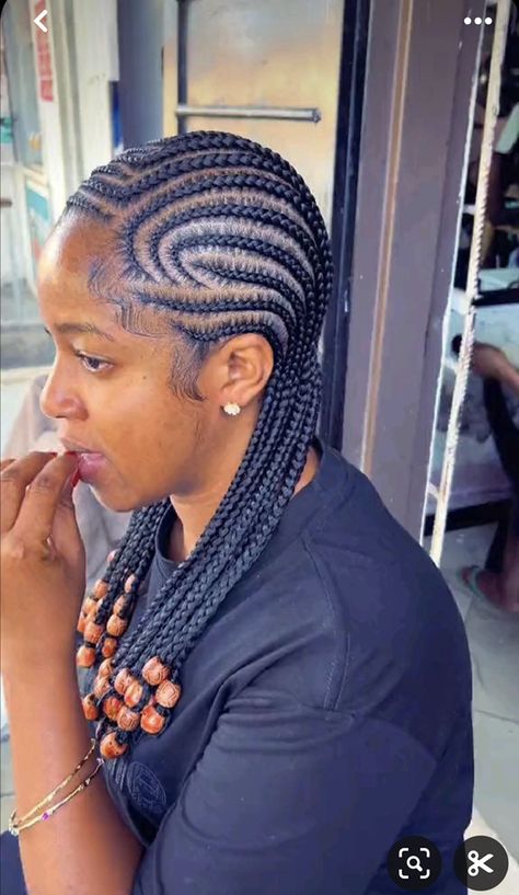 Cornrow With Beads, All Back Hairstyle, Cornrows With Beads, Hairstyles Thick Hair, Latest Hair Braids, Styles Korean, Cornrows Natural Hair, Lemonade Braids Hairstyles, Cornrows Braids For Black Women