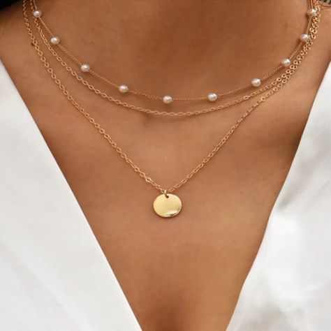 Trending Necklaces, Coin Pendant Necklace, Pearl Choker Necklace, Chain Fashion, Trendy Necklaces, Chain Choker Necklace, Women's Jewelry And Accessories, Layered Jewelry, Pearl Pendant Necklace