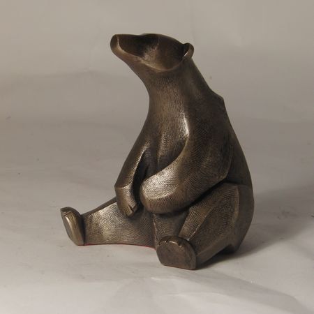 Bear Sitting, Figurative Kunst, Soapstone Carving, Pottery Animals, Bear Sculptures, Sculptures Céramiques, Art Deco Sculpture, Bear Carving, Small Sculptures