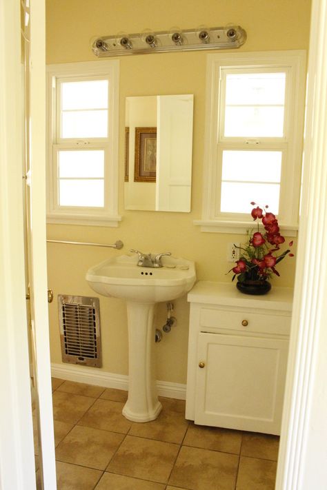 Pasadena Green guest bathroom - Traditional - Bathroom - Los Angeles - by The Property Sisters | Houzz Yellow Tile Bathroom Ideas Color Combos, Pale Yellow Bathroom, Green Guest Bathroom, Pale Yellow Bathrooms, Yellow Tile Bathroom Ideas, Yellow Tile Bathroom, Bathroom Ideas Color, Tile Bathroom Ideas, Bathroom Traditional