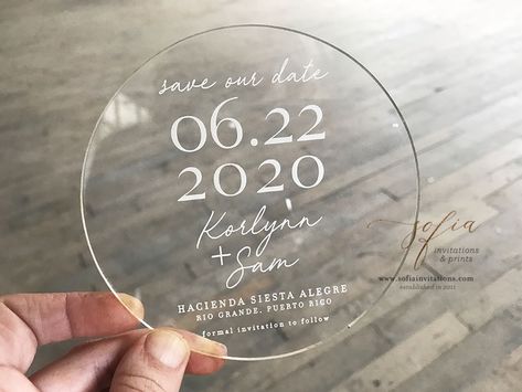 How beautiful is this circle save the date, made from clear acrylic....so modern and simplistic! #clearweddinginvitation #savethedatedesign #circleweddinginvitation #luxurysavethedate #luxuryweddinginvitation #minimalstyleweddinginvitation #minimalstyleinvitation #clearinvitation #acrylicinvitation Clear Wedding Theme, Acrylic Save The Date, Acrylic Invites, Clear Wedding Invitations, Clear Acrylic Wedding Invitations, Acrylic Card, Acrylic Wedding Invitation, Vellum Envelope, Minimal Wedding Invitation