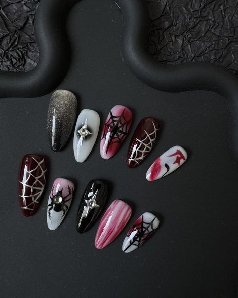 ❕New Release ❕ Halloween Special Bloody Maze Press On Nails 🕷️ Available on #Etsy #Nailvana Today ✨ Handmade & Reusable ✨ Apply in 10mins ✨ Lasts up to 3 weeks (each wear) ✨ Damage-free Shop with Nailvana #pressonnails #pressonnailsforsale #nails #shortnails #y2k #y2knails #cutenails #almondnails #nailart #nailsofinstagram #nailsnailsnails #nailvana Custom Acrylic Nails, Halloween Nails Almond, Spider Nails, Nails Spooky, Almond Gel Nails, Halloween Press On Nails, Press On, Cute Halloween Nails, Halloween 3d