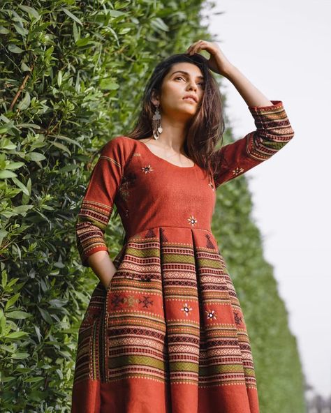 Woollen Kurta Designs Women, Woolen One Piece Dress, Woollen Suits Designs Latest, Woollen Kurti Designs Latest, Woolen Frocks For Women, Woolen Kurti Designs Latest, Woolen Kurtis Design Winter Indian, Woollen Suit Designs Winter, Woolen Kurta Designs Women