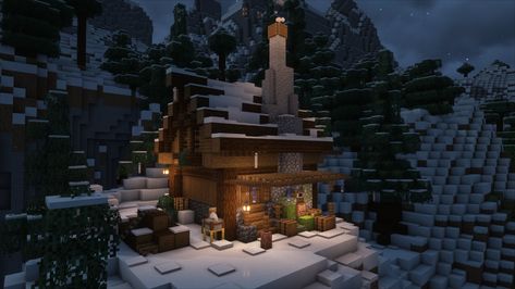 minecraft snow cabin Spruce Winter House Minecraft, Minecraft Winter Cabin House, Minecraft House Ideas Snow Biome, Minecraft Snowy Taiga House, Minecraft Winter Village Ideas, Christmas Cabin Minecraft, Snowy Cabin Minecraft, Minecraft Building Ideas Snow Biome, Minecraft Spruce Cabin