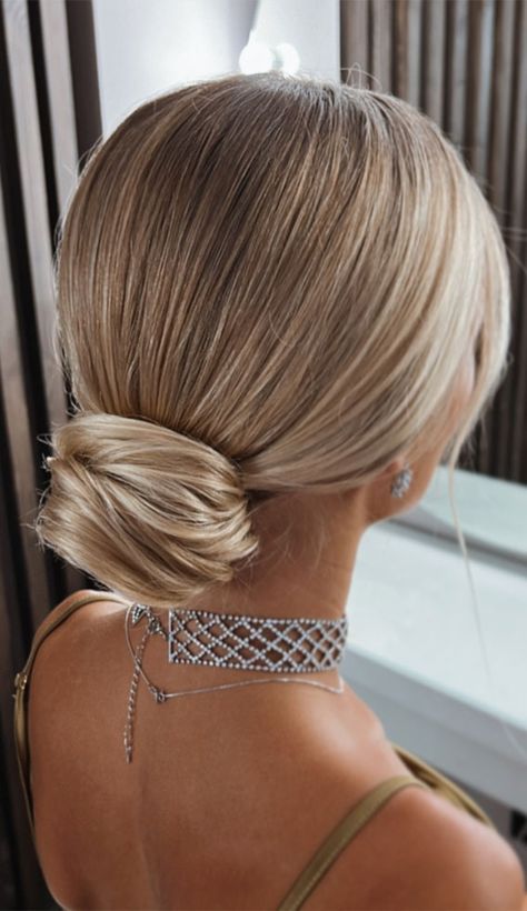 wedding updos, wedding hairstyle, messy updo hairstyle for elegant look, messy updos, hairstyle ideas , updo, wedding updo hairstyle , 90s updos, textured updo, upstyle Smooth Bridal Bun, Banquette Hairstyles, Classy Bridal Updo, Effortless Low Bun, Formal Hair Updo, Bride Hair Updo, 90s Updos, Hairstyle 90s, Bridesmaid Bun