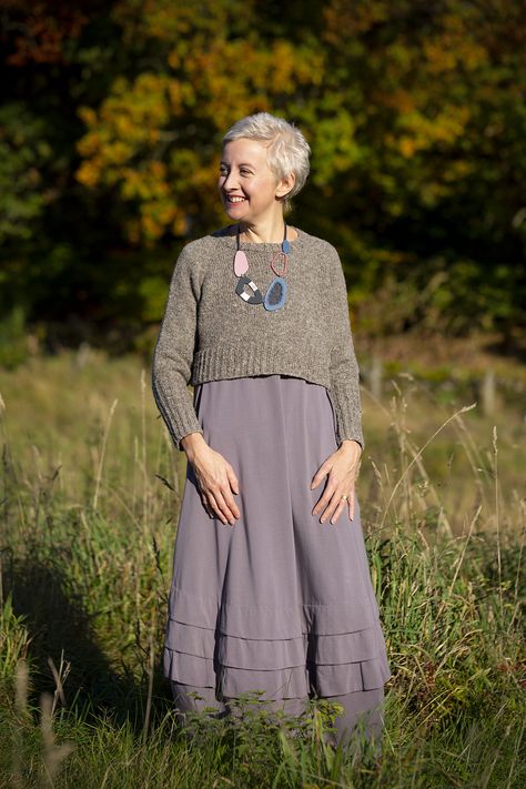 Doocot – KDD & Co Cropped Sweater Outfit, Kate Davies Designs, Layers Outfit, Kate Davies, Kate Davis, Jumper Knitting Pattern, Outfit For Women, Diy Scarf, Sweater Outfit