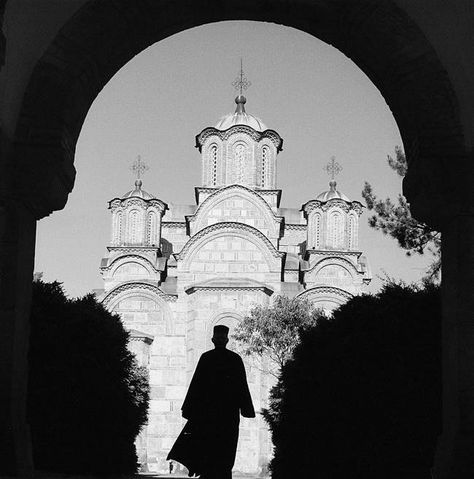 Gracanica Monastery Sveta Petka, Orthodox Architecture, Russian Architecture, Heavenly Places, Belgrade Serbia, Church Building, Pictures Of People, Central Europe, Art Architecture