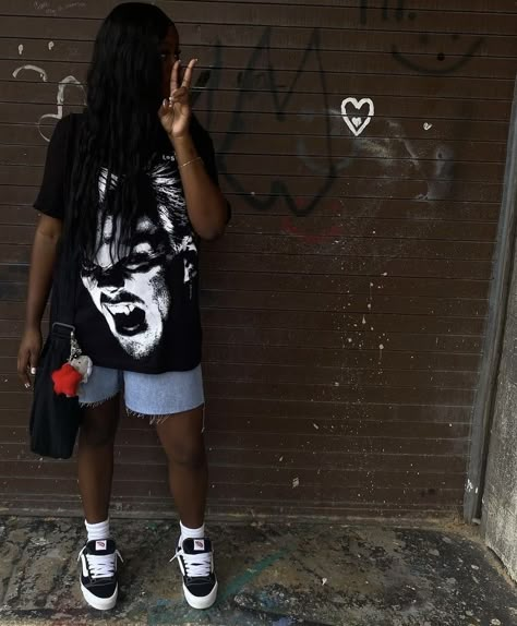 jorts outfit knu vans outfit inspo Short Outfits Black Women, Jort Outfits, Vans Outfit, Fly Outfit, Stylish Summer Outfits, Cute Lazy Day Outfits, Outfit Inspo Casual, Swag Outfits For Girls