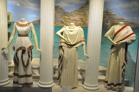 Ancient Rome Clothing, Ancient Greece Clothing, Ancient Greek Dress, Ancient Greece Fashion, Ancient Greek Clothing, Ancient Greece Aesthetic, Roman Clothes, Roman Dress, Greek Dress