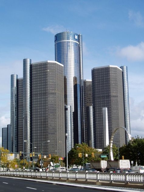 Renaissance Center, Detroit Funny Architecture, Architecture Memes, Detroit Cars, Detroit Skyline, Detroit History, Detroit City, Amazing Buildings, Cute Photo, Motor City