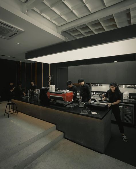 Black Cafe Aesthetic, Black Cafe Interior, Small Cafe Design, Coffee Shop Interior Design, Coffee Tree, Cafe Aesthetic, Small Cafe, Coffee Shops Interior, Fast Casual