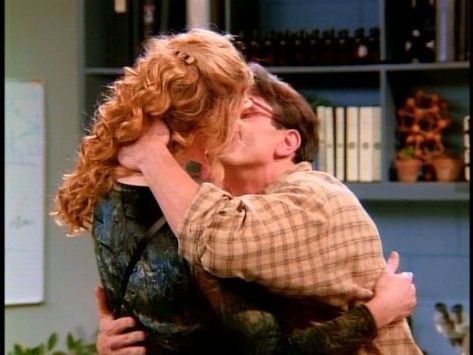 Phoebe's Ending In Friends Was Originally Supposed To Be Very Different Hank Azaria, Friends Best Moments, Chan Chan, Phoebe Buffay, Friends Series, Tv Couples, Madly In Love, Great Movies, Television Show