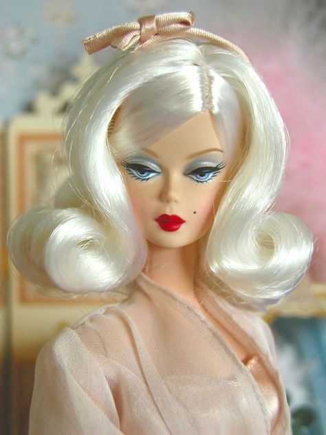 Barbie Dolls Vintage, High Fashion Hair, Drag Make-up, Silkstone Barbie, Barbie Hair, Barbie Vintage, Beautiful Barbie Dolls, Vintage Barbie Dolls, Hair Reference