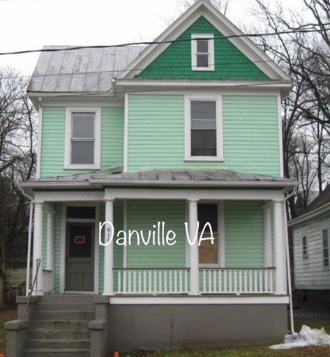 1900 Folk Victorian House, Folk Victorian Fireplace, Victorian Farmhouse Exterior, Victorian Attic, Folk Victorian House, Folk Victorian Farmhouse, Updated Victorian, Richard Jones, Folk Victorian