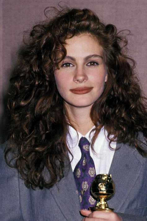 30 Celebs Who Rocked Brown Lipstick WAY Before Kylie  #refinery29  http://www.refinery29.com/2015/12/99147/90s-celebrity-brown-lipstick-trend-pictures#slide-8  Julia RobertsThis is a '90s moment worth revisiting for many reasons: that menswear (not even menswear-inspired; that has to be legit menswear) suit, that hair, and those full Julia Roberts (brown) lips. ... Julia Roberts Hair, 80s Hair, Brown Lipstick, 90s Hairstyles, Julia Roberts, Grunge Hair, Long Curly Hair, Curly Girl, Long Curly