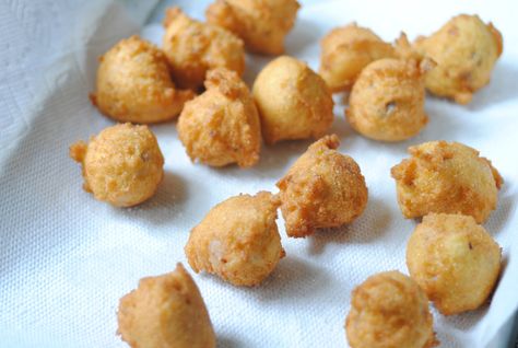 Gluten-and-Dairy Free Hush Puppies with Chef Amanda Cohen – The Dusty Baker Gluten Free Hush Puppies, Dusty Baker, Hush Puppies Recipe, Gluten Free Dairy Free Dessert, Free Lunch, Gluten Free Lunch, Easy Treat, No Dairy Recipes, Finger Food Appetizers