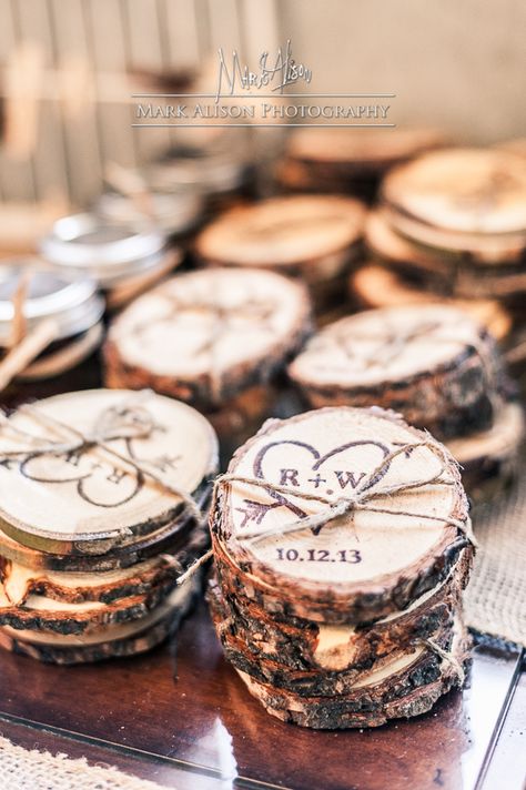 Wooden Wedding Coasters Favors, Wood Coaster Wedding Favors Diy, Wedding Favors Rustic Theme, Wooden Theme Wedding, Wood Coaster Wedding Favor, Wooden Wedding Coasters, Wood Burning Wedding Ideas, Wooden Wedding Favors, Wedding Wood Burning