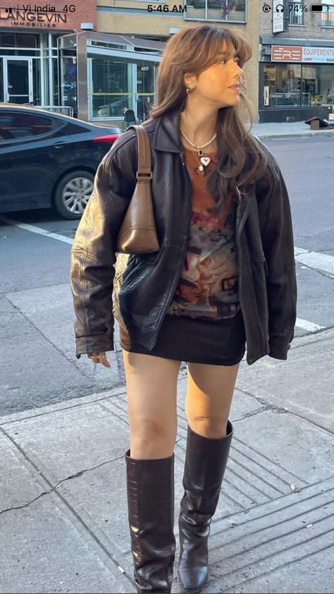 San Antonio Outfits, Baggy Leather Jacket Outfit, The L Word Outfits, Big Leather Jacket Outfit, Vintage Grunge Aesthetic Outfits, Victoria Paris Outfits, 90s Casual Outfits, Fashion Student Outfit, Salem Outfits Fall