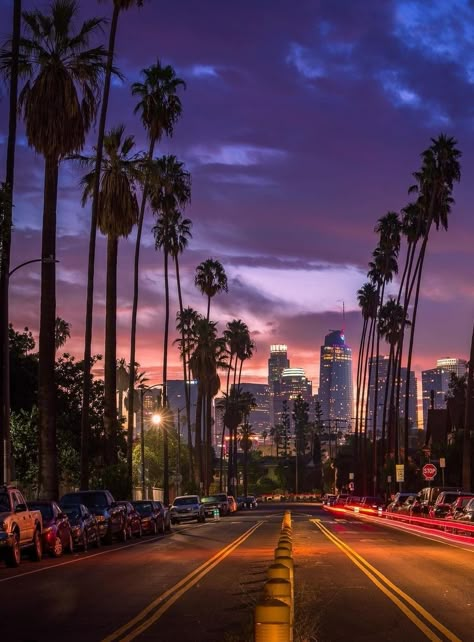 City Los Angeles Night, Los Angeles Night City Lights, Los Angeles Night Aesthetic, Los Angeles Aesthetic Night, Los Angeles City Aesthetic, Downtown La Aesthetic, California Vibes Aesthetic, La At Night, Pictures Of California