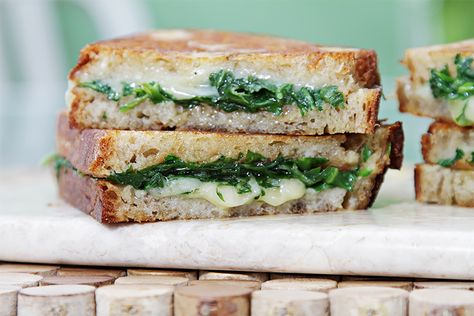 Grilled cheese sandwich w/ garlic confit — #Food #Recipe Grilled Cheese Recipes Easy, Easy Grilled Cheese, Garlic Confit, Arugula Recipes, Grill Cheese Sandwich Recipes, Cheese Sandwich Recipes, Best Grilled Cheese, Baby Arugula, Grilled Cheese Recipes