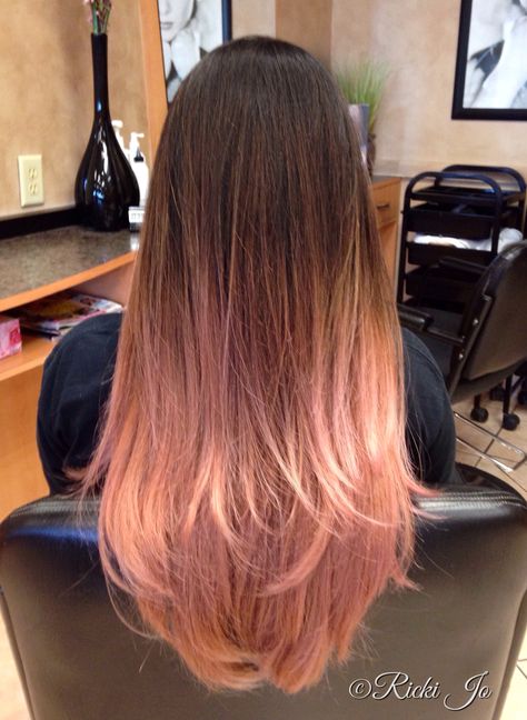 pink / rose gold ombré Rose Gold Hair Ombre, Rose Gold Hair Dye, Peekaboo Hair Colors, Balayage Straight Hair, Rose Gold Balayage, Balayage Long Hair, Pink Ombre Hair, Chestnut Hair, Chestnut Hair Color