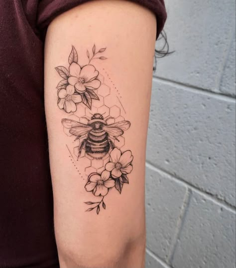 Mandala And Bee Tattoo, Bee Tattoo Half Sleeve, Feminine Insect Tattoo, Themed Tattoo Sleeve Women, Tattoo Bees And Flowers, Honey Bee And Honeycomb Tattoo, Bee And Honey Comb Tattoos For Women, Flower Bee Tattoo Sleeve, Homey Bee Tattoo