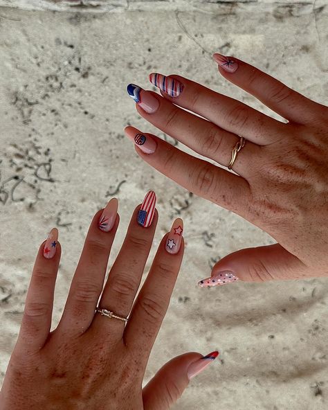 #fourthofjuly #4th #america #usa #independence #nails #usflag #flag #naildesign Usa Flag Nails, America Nails 4th Of July, Independence Nails, Flag Nails, America Nails, Patriotic Nails, America Birthday, Us Flags, 4th Of July Nails