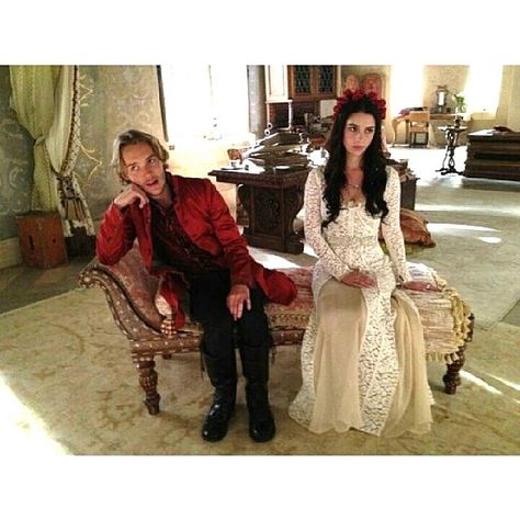 Getting bored behind the scenes of Snakes in the Garden 1x02.   #adelaidekane #tobyregbo #reign    #Regram via @cw_reigns Reign Cast, Francis And Mary, Reign Mary And Francis, Mary And Francis, Reign Tv Show, Reign Mary, Toby Regbo, Reign Fashion, Reign Dresses