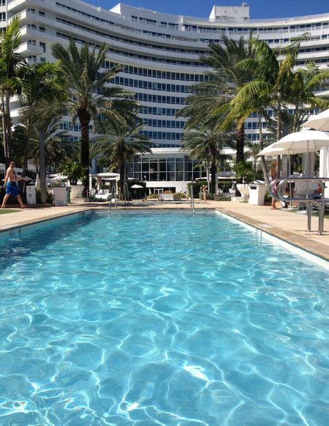 Key Biscayne Florida, Miami Beach Hotel, Fontainebleau Miami Beach, Fontainebleau Miami, Miami Beach Hotels, Miami Vibes, Florida Holiday, Beach Luxury, Usa Florida