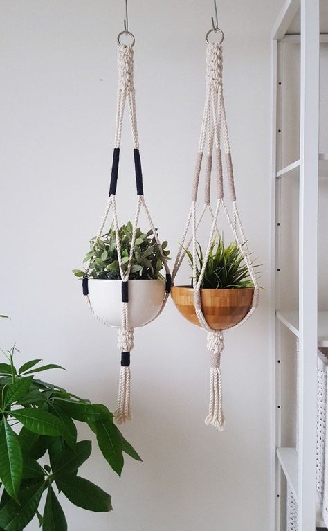 Planter Designs, Pot Hangers, Diy Hanging Planter, Corner Plant, Macrame Hanging Planter, Macrame Planter, Support Pour Plante, Diy Macrame Plant Hanger, Diy Plant Hanger