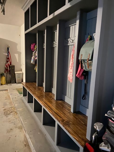 Mudroom With Lockers, Mudroom Corner, Lockers Mudroom, Custom Mudroom, Mudroom Locker, Mud Room Garage, Garage Organizing, Mudroom Lockers, Garage Organize