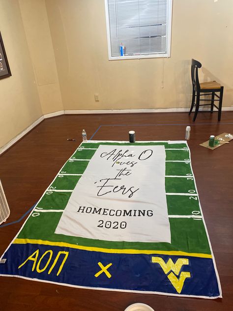 Sorority Football Theme, Tailgate Banner Sorority, Fraternity Banner Ideas Design, Sorority Tailgate Decorations, Game Day Banner Sorority, Football Sorority Banner, Sorority Parents Weekend Banner, Sorority Homecoming Banners, Sorority Date Party Themes