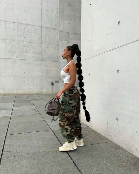 Dr Appointment Outfit, Army Cargo Pants Outfit, Streetwear Girl Winter, Appointment Outfit, Outfit Streetwear Girl, Dr Appointment, Streetwear Shoot, Army Cargo Pants, Streetwear Girl