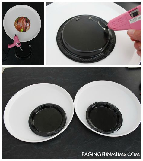 DIY Giant Googly Eyes - Hot glue a black plastic plate inside large white plate. Glue elastic look on back for hanging. Yard Monsters Halloween, Porch Column Halloween Decor, Giant Googly Eyes, Festa Hotel Transylvania, Hoco 2023, Diy Halloween Party, Boo Bash, Dekorasi Halloween, Small Hats