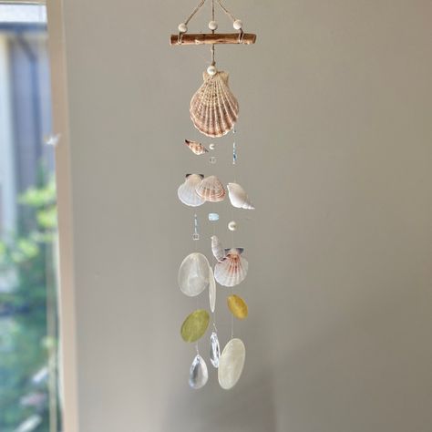 Oyster Shell Crafts, Beachy Room, Glass Wind Chimes, Seashell Crafts, Shell Crafts, Oyster Shell, Beach Glass, Sun Catcher, Flea Market