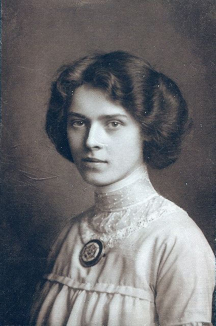 Portrait of a young woman, early 1900s. Maude Fealy, Margot Frank, Contrast Photography, Portrait Reference, Victorian Portraits, Antique Photography, Old Portraits, Old Photography, Victorian Women