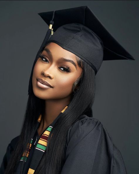 #blackgirls #graduationpics #collegegirls Skai Jackson Graduation Pictures, Pretty Graduation Pictures, Graduation Professional Pictures, Grad Portraits Studio, Cap And Gown Senior Pictures Black Women, Graduation Shoot Ideas Photoshoot Studio, Graduation Photoshoot Ideas Studio, Graduation Portraits Studio Photo Ideas, Graduation Studio Pictures