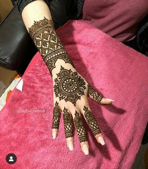 Photo of Back Hand Mehendi designs Henna Motive, Baby Mehndi, Full Mehndi, Tato Henna, Mehndi Designs 2018, New Bridal Mehndi Designs, Latest Henna Designs, Simple Mehndi Designs Fingers, Henna Night