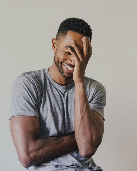 Undefined Men on Instagram: “Fun fact: Jay Ellis is actually his stage, the South Carolina native was born Wendell Ramone Ellis Jr. He decided Jay was a better fit for…” Jay Ellis, Lakeith Stanfield, Tall Dark Handsome, Dark Skin Men, Issa Rae, Black Celebrities, Black Boys, Man Crush, Male Beauty