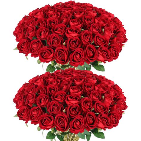 Large Red Rose Arrangement, Roses For Wedding, Red Rose Arrangements, Bouquet Roses, Wars Of The Roses, Roses White, Rose Arrangements, Dainty Tattoos, A Beautiful Flower