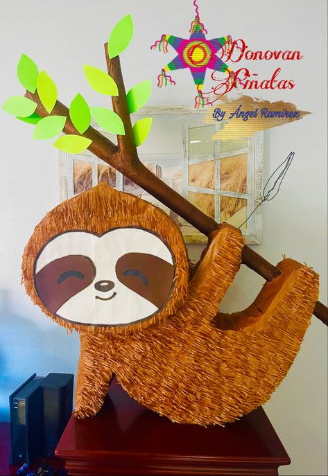 Sloth Pinata, Theme Jungle, Piñata Ideas, Diy Pinata, Birthday Party Theme Decorations, Confetti Party, Birthday Theme, Sloth, Birthday Party Themes