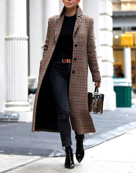 Long Coat Outfit, Brooklyn Blonde, Fall Fashion Coats, Mode Tips, Coat Outfit, Fashion Blogger Style, Looks Street Style, Plaid Coat, Coat Outfits