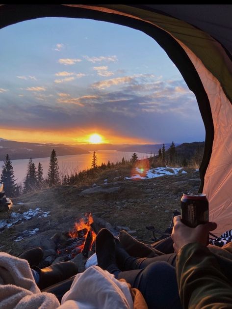 Long Term Camping, Diy Glamping, Dream Dates, Vision Board Pics, Cool Tents, Camping Aesthetic, Vision Board Images, Adventure Aesthetic, Vision Board Pictures