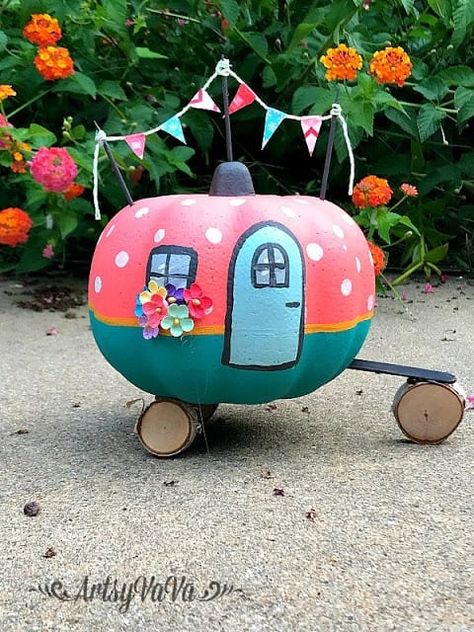 Camper Pumpkin, Pumpkin Ideas For Halloween, Unique Pumpkin Decorating, Creative Pumpkin Painting, Creative Pumpkin Decorating, No Carve Pumpkin Decorating, Pumpkin Decorating Contest, Creative Pumpkin Carving, Pumpkin Contest