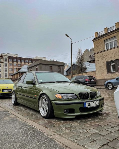 Sandra Step on Instagram: “Green day 🫒 #e46compact #e46frontswap #urbangreen #compact #e46lovers #e46nation #e46stance” Bmw Compact, Project Cars, Wrap Ideas, Man Style, Bmw 3 Series, Green Day, Toyota Celica, Whips, Bmw E46