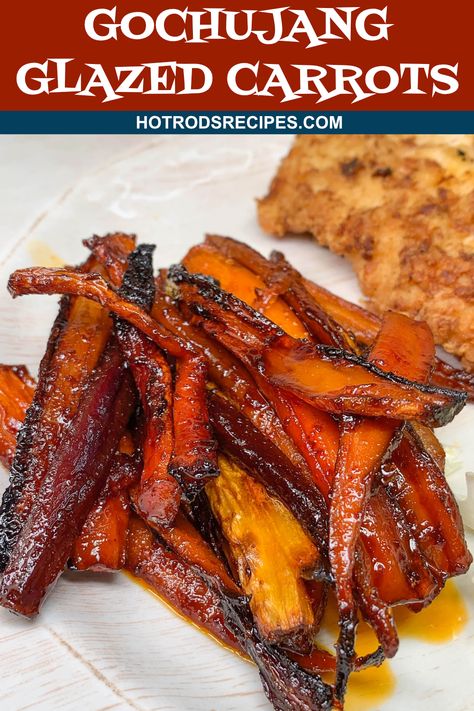 These Gochujang Glazed Carrots are my new favorite way to prepare carrots. If you like food with a little kick, give this recipe a try! Gochujang Carrots, Miso Glazed Carrots, Mac Recipes, Carrots Slow Cooker, Gochujang Recipe, Carrots Side Dish, Glazed Carrots Recipe, Veggie Delight, Spicy Pork