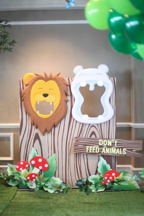 Animal Jungle Birthday Party Ideas | Photo 32 of 36 | Catch My Party Jungle Birthday Party Ideas, Camp Birthday, Camp Party, Animal Themed Birthday Party, Zoo Birthday Party, Jungle Thema, Jungle Theme Parties, Animal Jungle, Jungle Theme Birthday