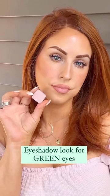 Green Shirt Makeup Ideas, Natural Eyeshadow For Green Eyes, Seint Eyeshadow Looks For Green Eyes, Easy Eye Makeup For Green Eyes, Makeup For Copper Hair Green Eyes, Seint Makeup For Redheads, How To Make Green Eyes Pop Tutorials, Makeup For Light Green Eyes, Seint Lullaby Eyeshadow