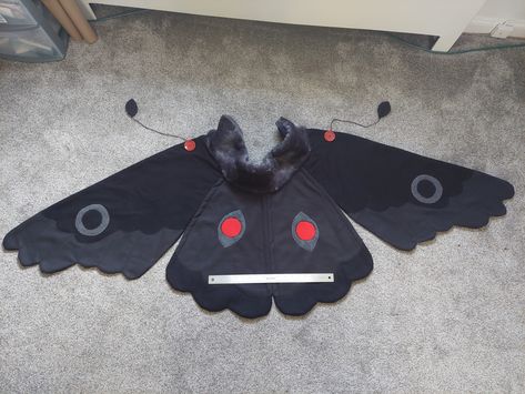 Stock Drop 6/6 Mothman Costume, Bug Costume, Fancy Dress Up, Black Flannel, Halloween Costumes Makeup, Halloween Inspiration, Cool Halloween Costumes, Black Fleece, Couples Costumes