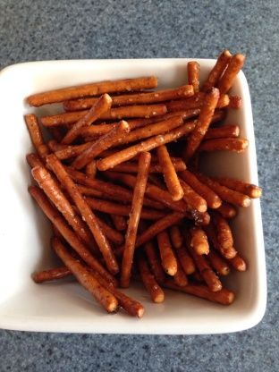 I recommend  making 1.5 of the sauce to cover a 16oz bag of pretzels.  I also recommend sprinkling kosher salt and brown sugar over the top every time you stir. Spicy Pretzels, Pretzel Snacks, Pretzels Recipe, Superbowl Snacks, Sweet Snacks Recipes, Appetizer Dips, Snack Mix, Pretzels, Snack Time